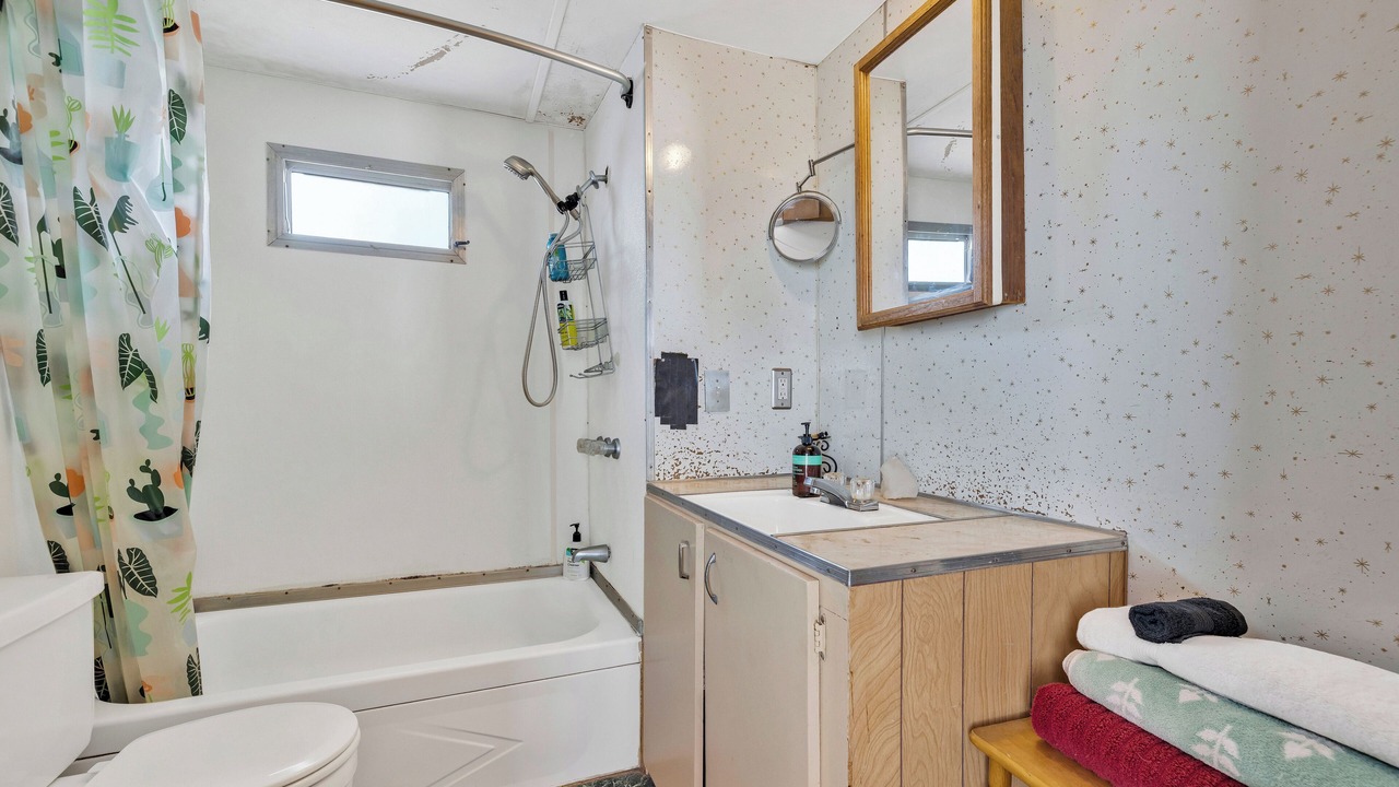 Photo of Bathroom in Bombay Beach