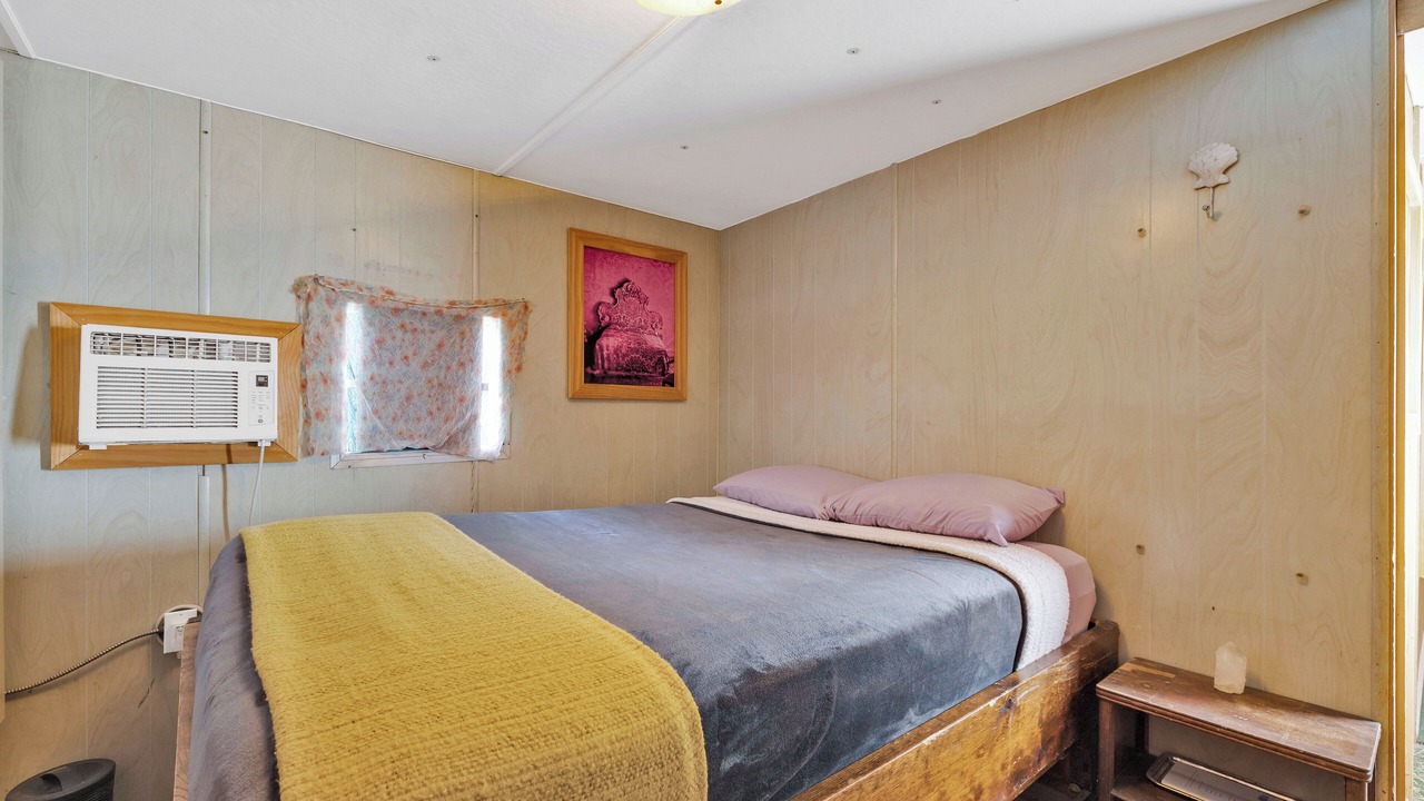 Photo of Bedroom in Bombay Beach