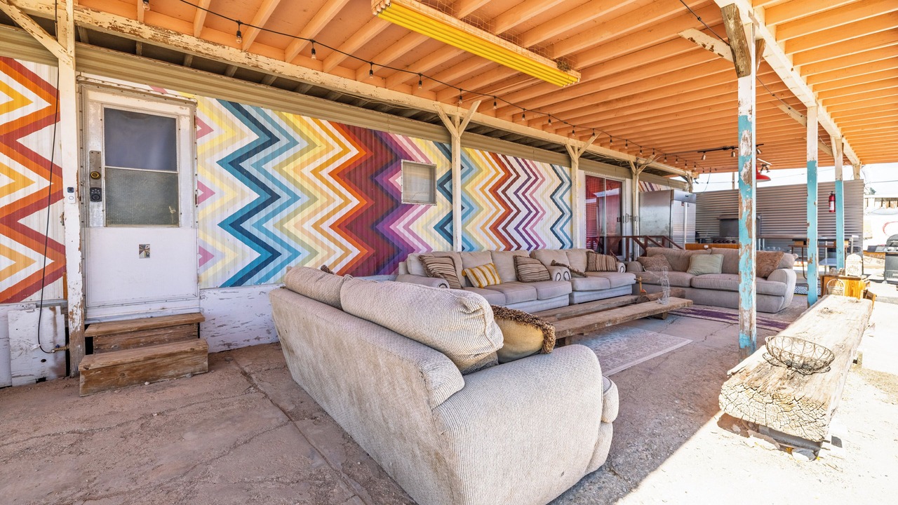 Photo of Patio Balcony in Bombay Beach