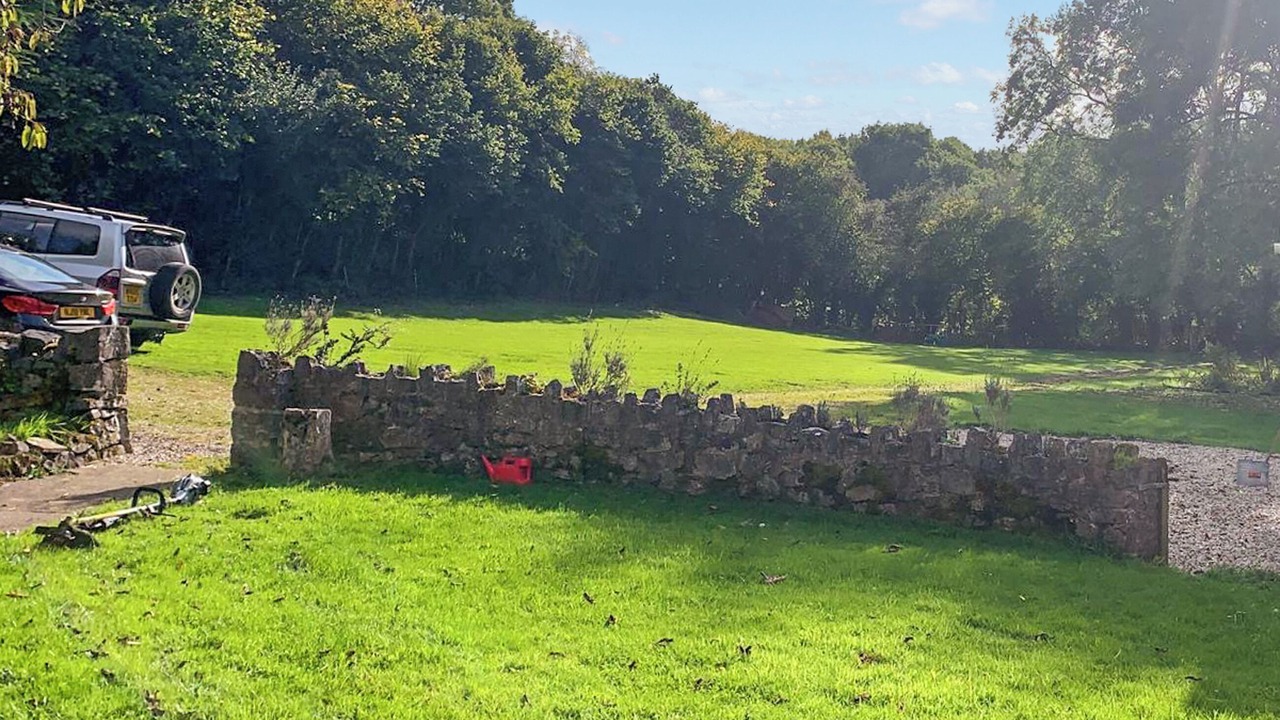 Photo of Outdoor in Mold