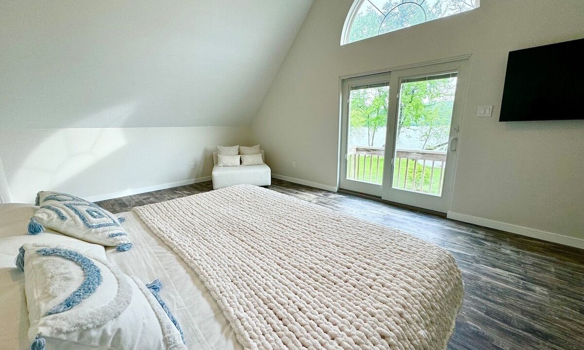 Photo of Bedroom in East Shore