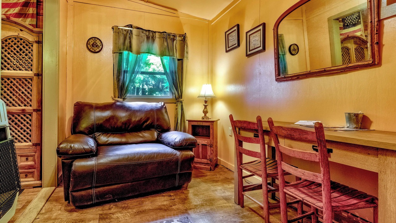 Photo of Livingroom in Cherokee