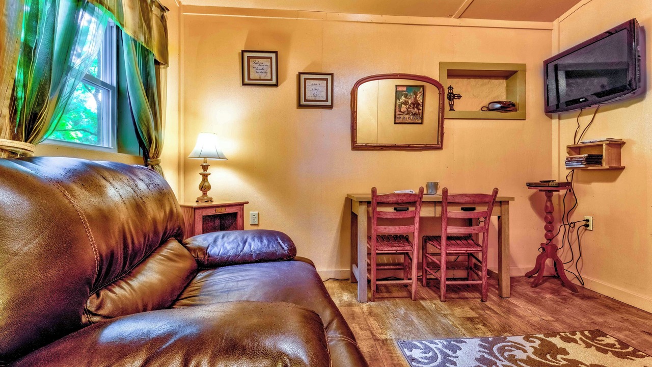 Photo of Livingroom in Cherokee