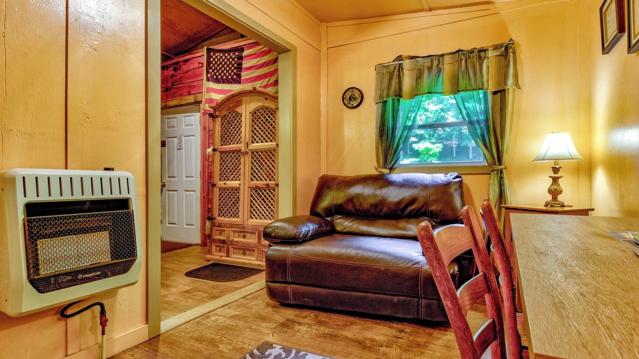 Photo of Livingroom in Cherokee