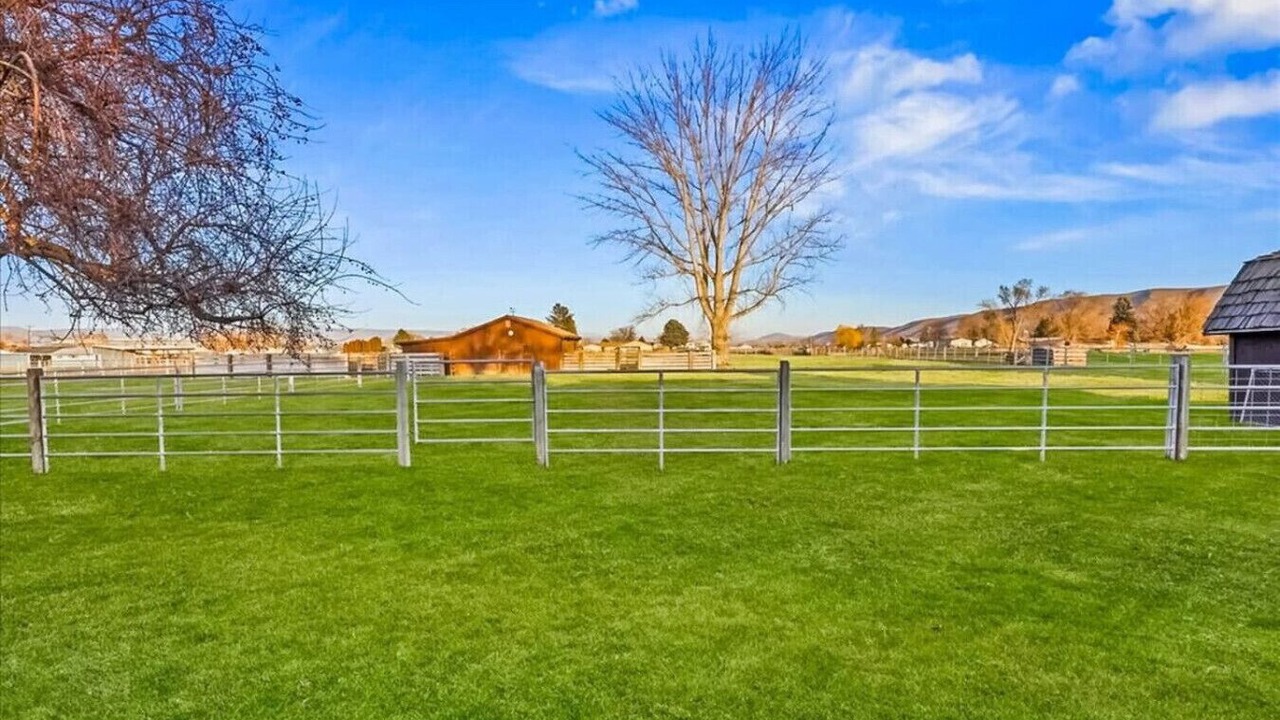 Photo of Outdoor in Ahtanum