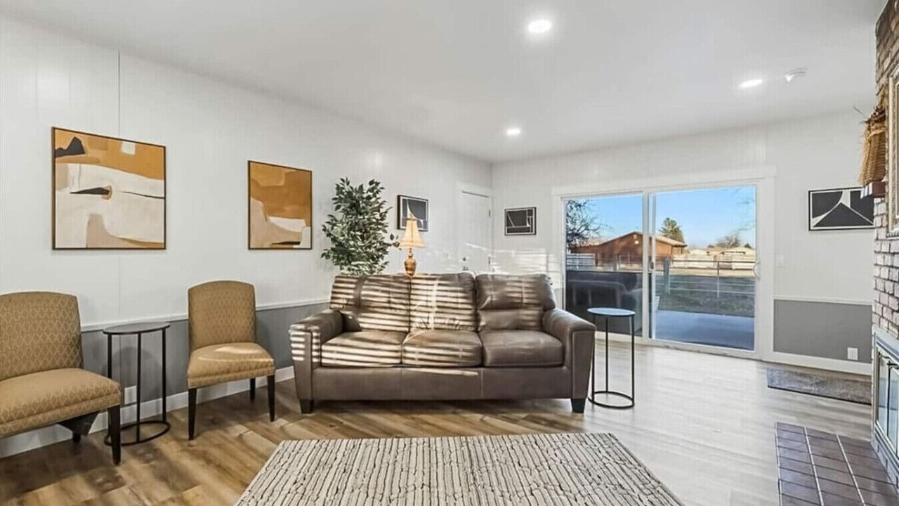 Photo of Livingroom in Ahtanum