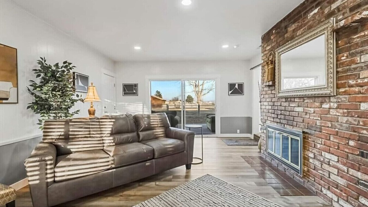 Photo of Livingroom in Ahtanum