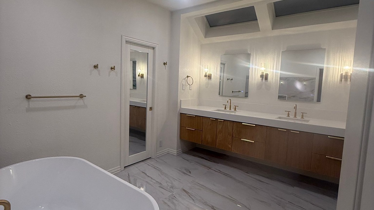 Photo of Bathroom in Oak Lawn