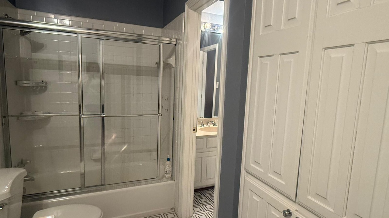 Photo of Bathroom in Oak Lawn