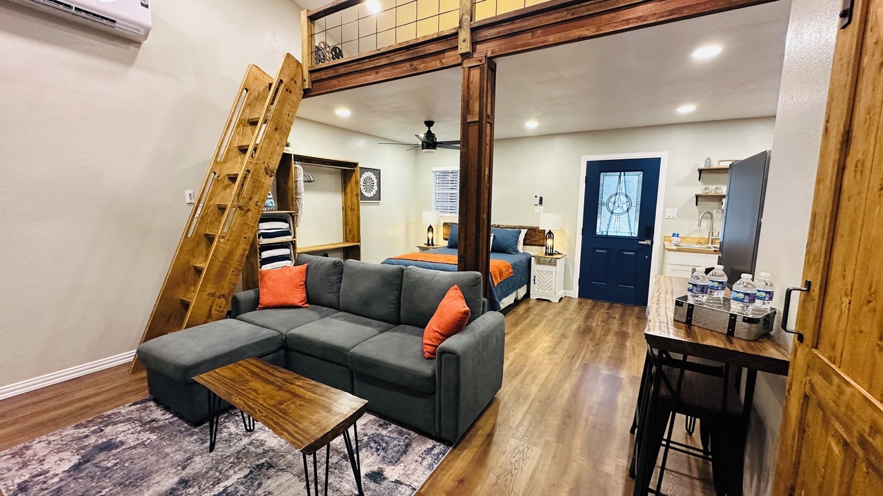 Photo of Livingroom in Kountze