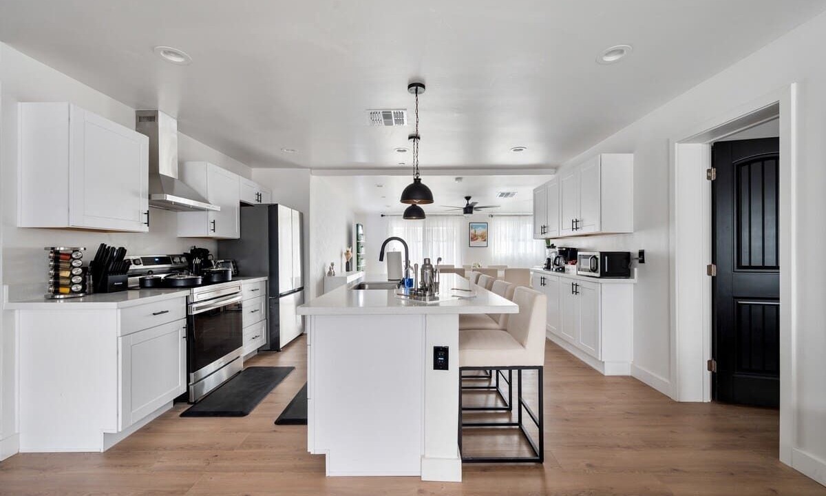 Photo of Kitchen in New Papago Parkway