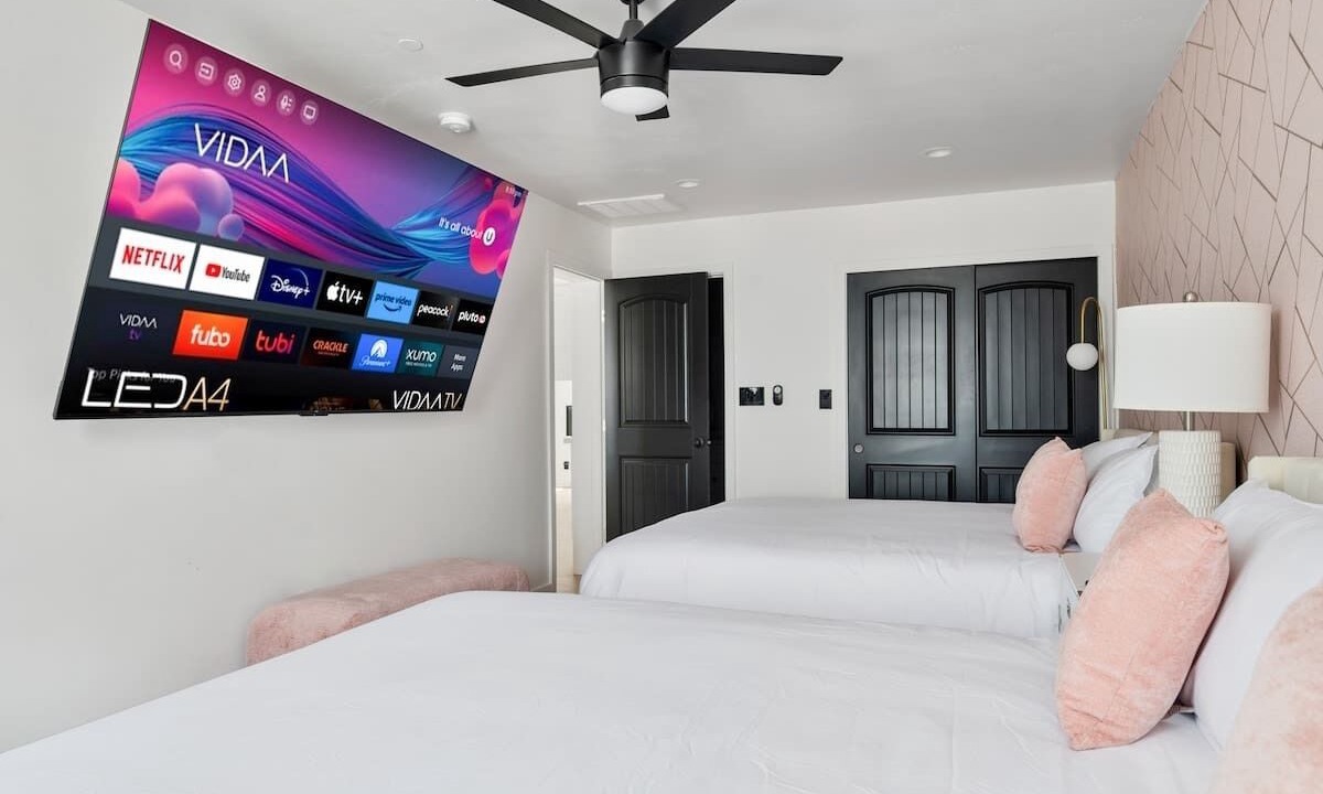 Photo of Bedroom in New Papago Parkway
