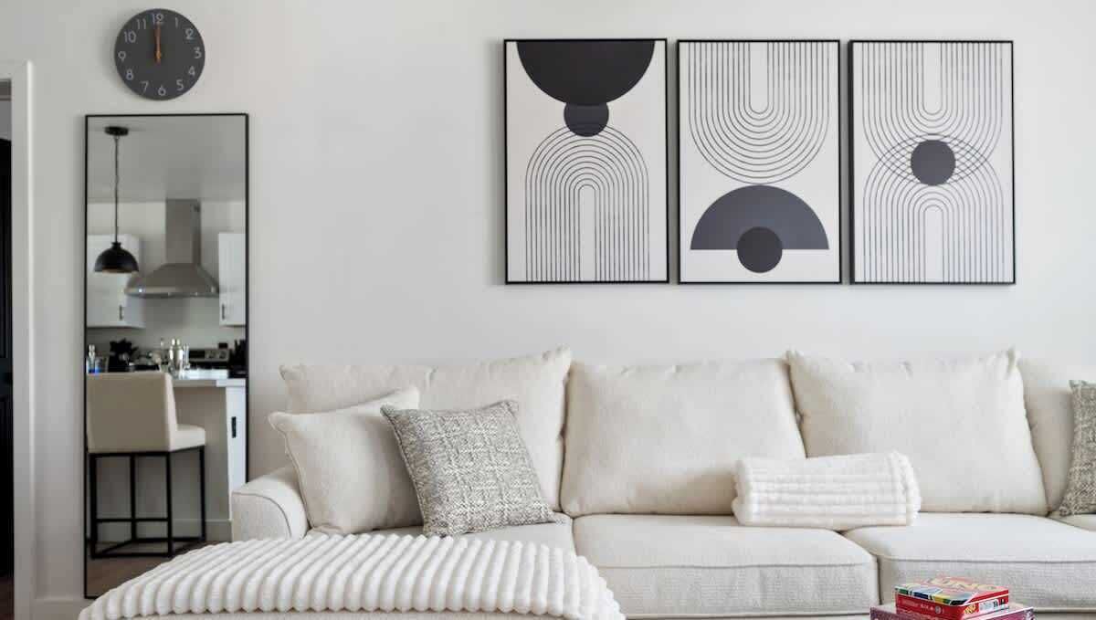 Photo of Livingroom in New Papago Parkway