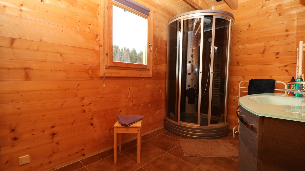 Photo of Bathroom in Premanon