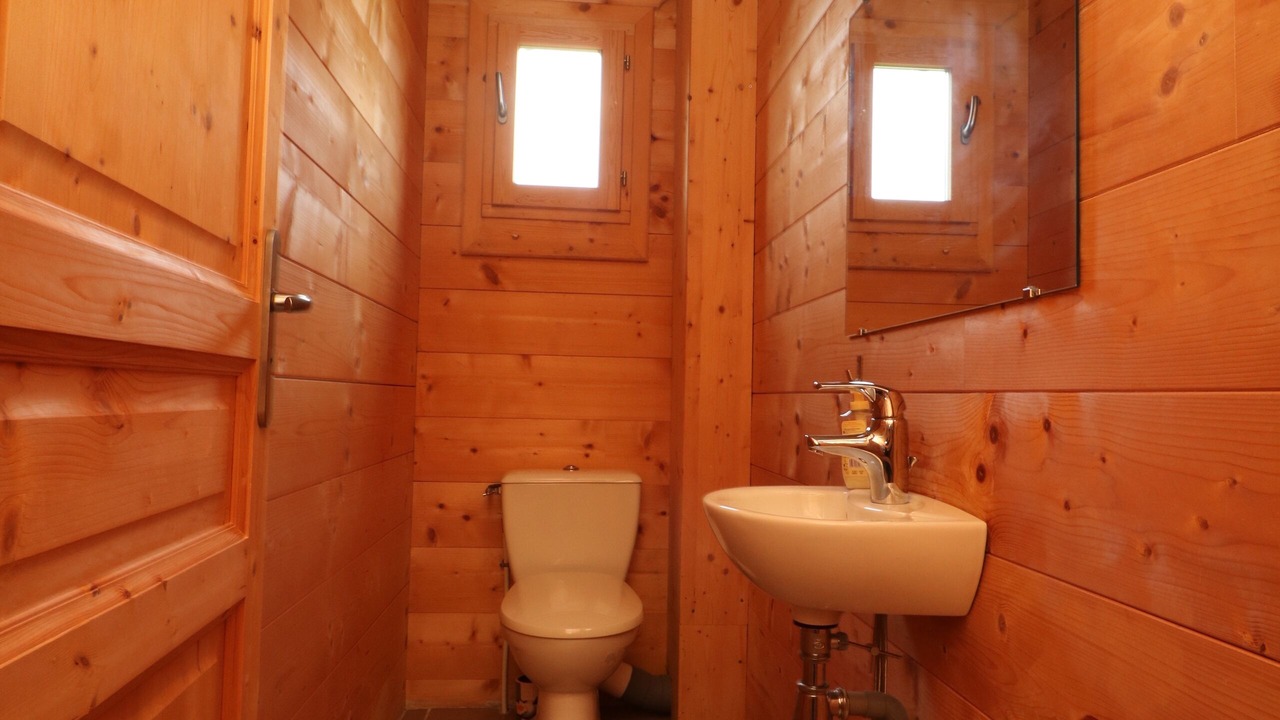 Photo of Bathroom in Premanon