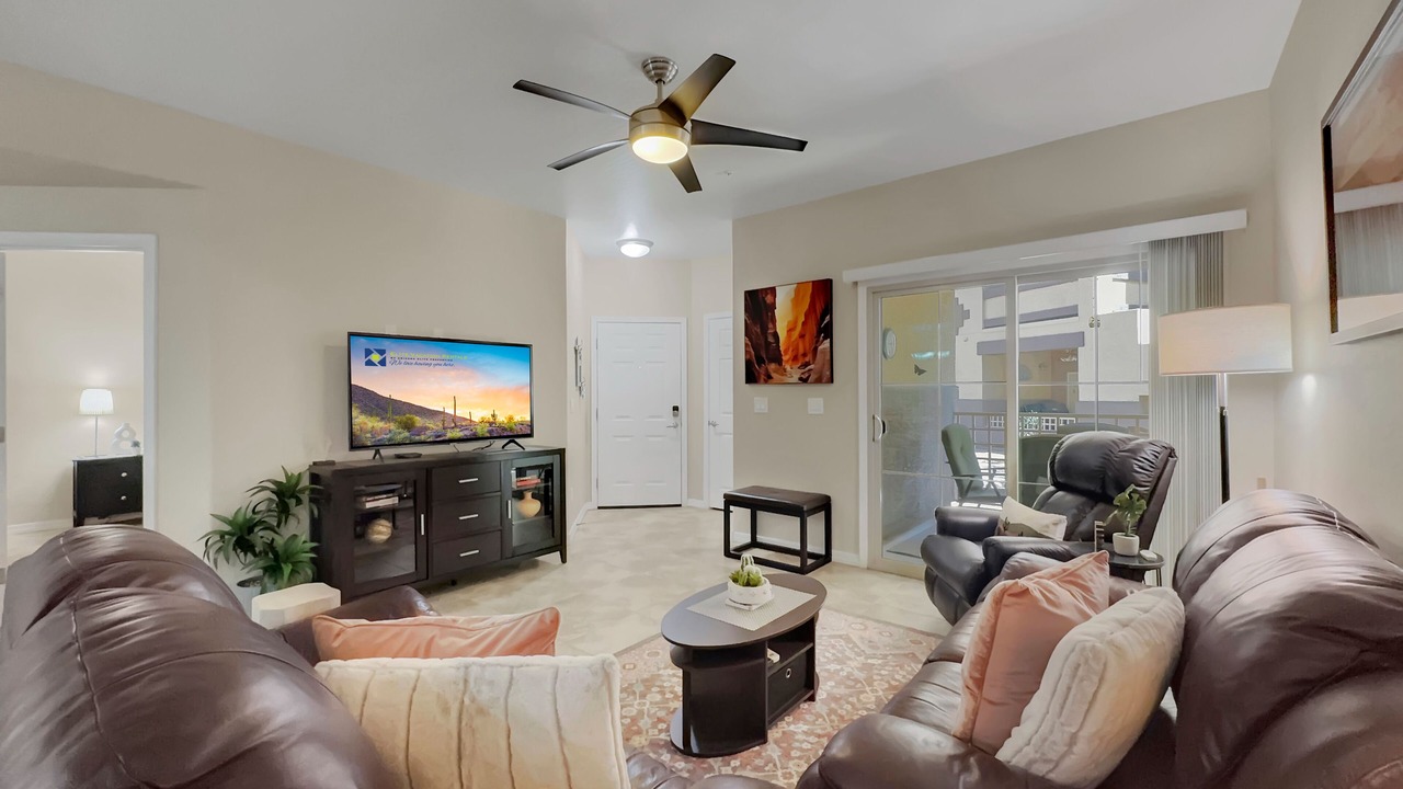 Photo of Livingroom in Parkwood Ranch