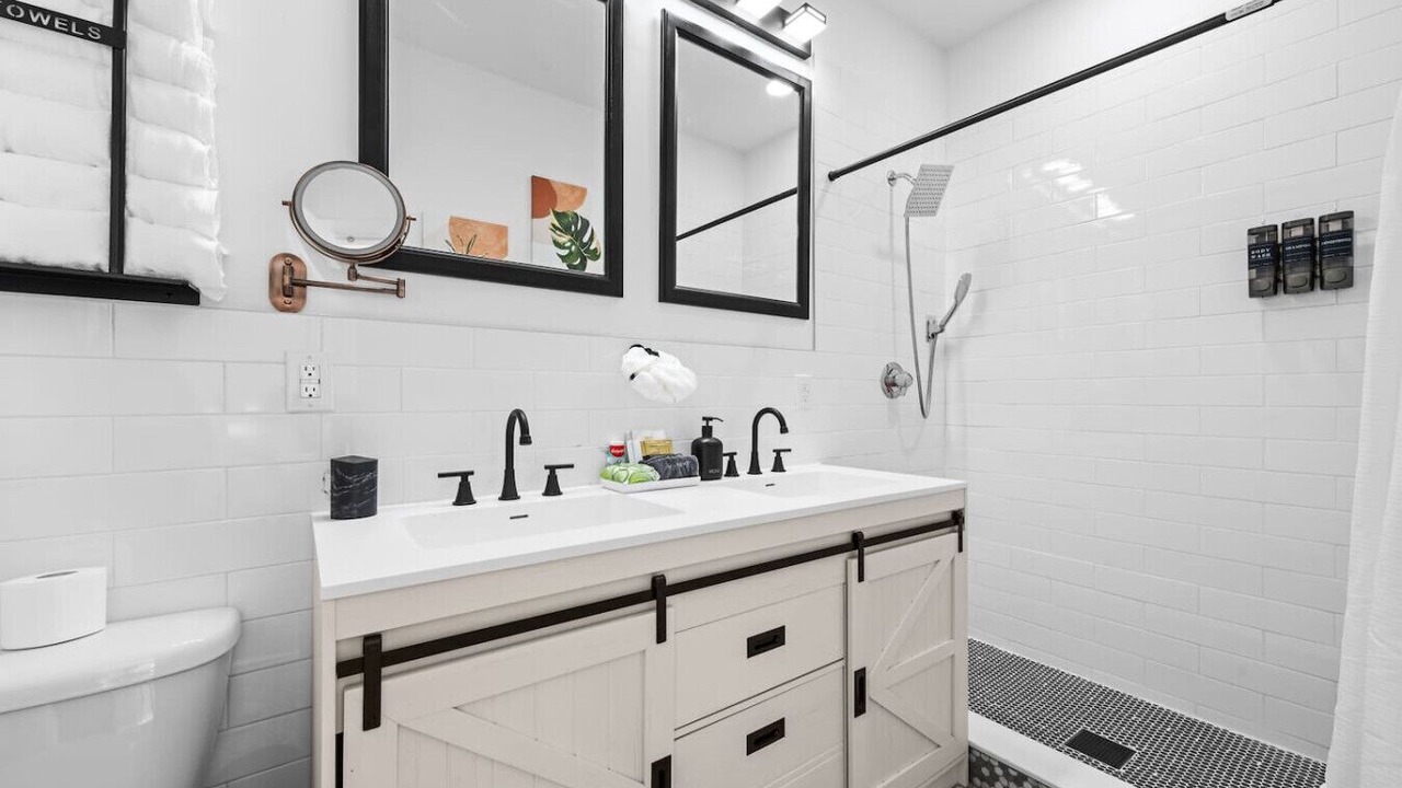 Photo of Bathroom in Constable Hook