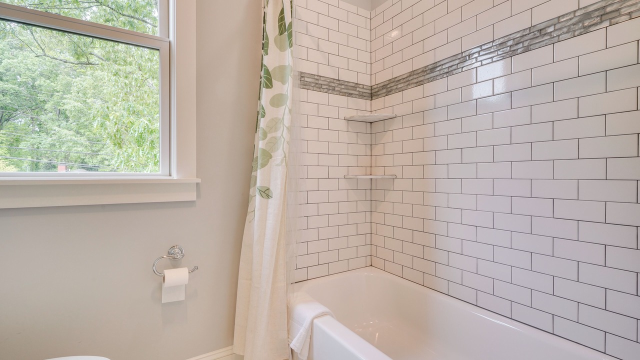 Photo of Bathroom in Duke Park