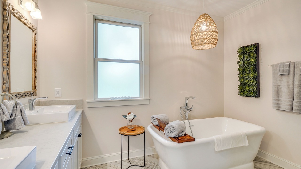 Photo of Bathroom in Duke Park