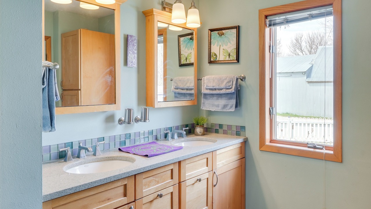 Photo of Bathroom in Charles City