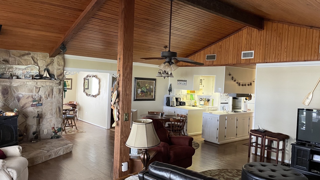 Photo of Livingroom in West Livingston