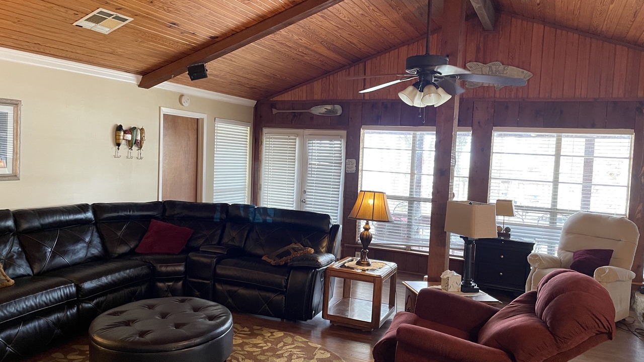 Photo of Livingroom in West Livingston