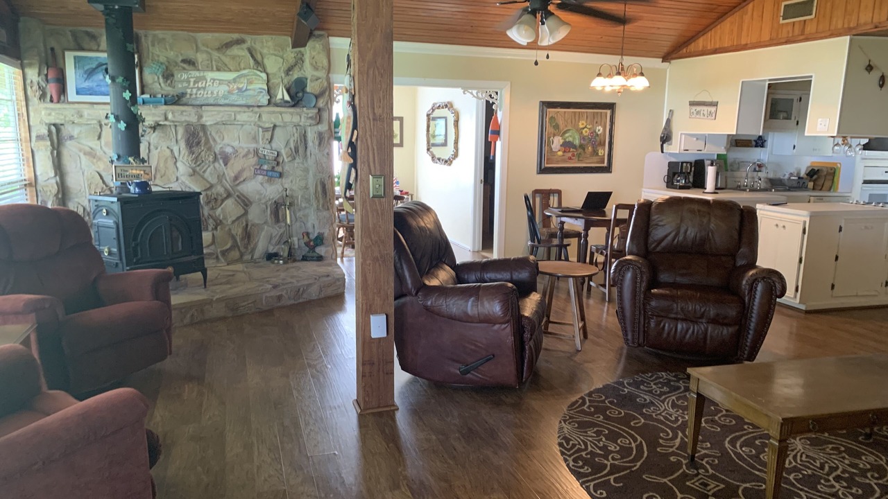 Photo of Livingroom in West Livingston