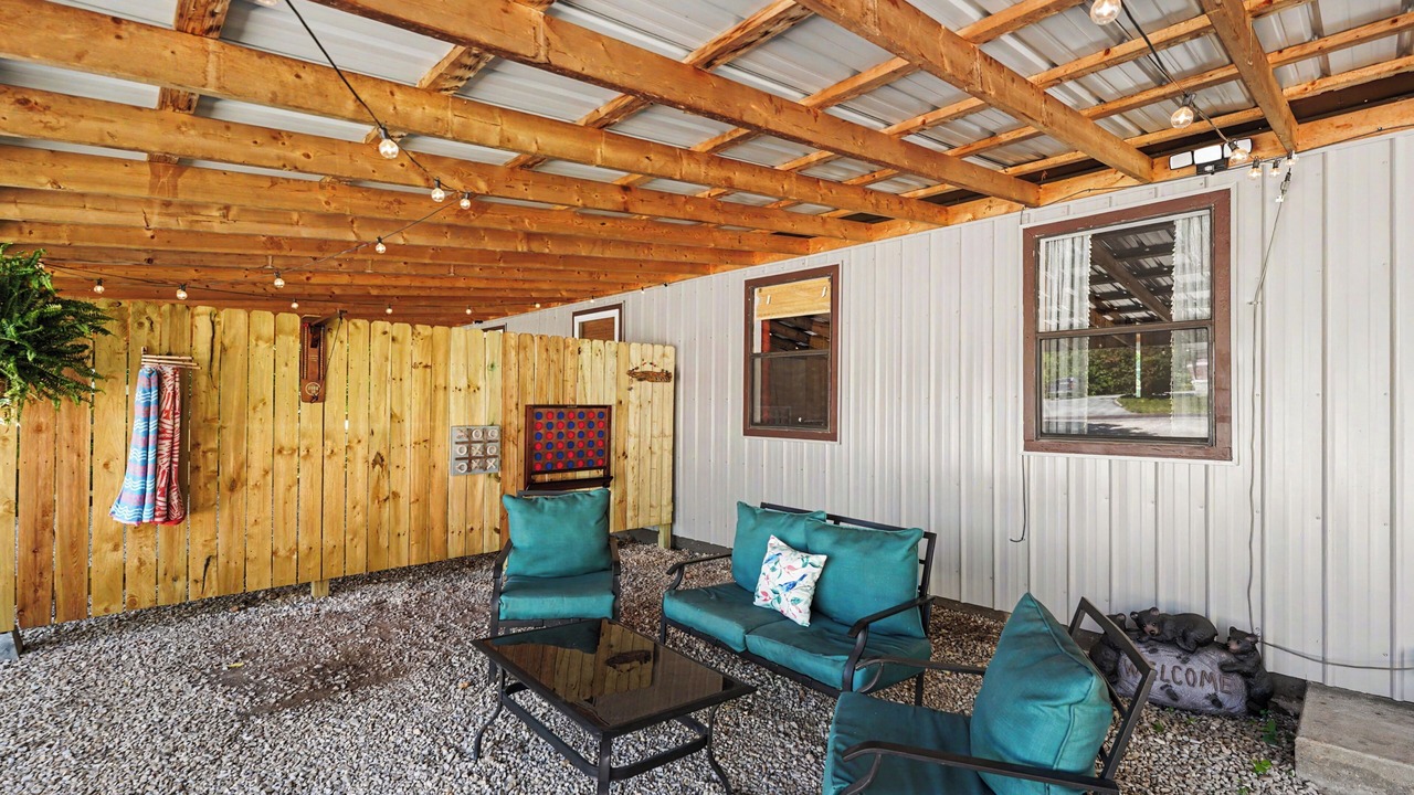 Photo of Patio Balcony in Eminence