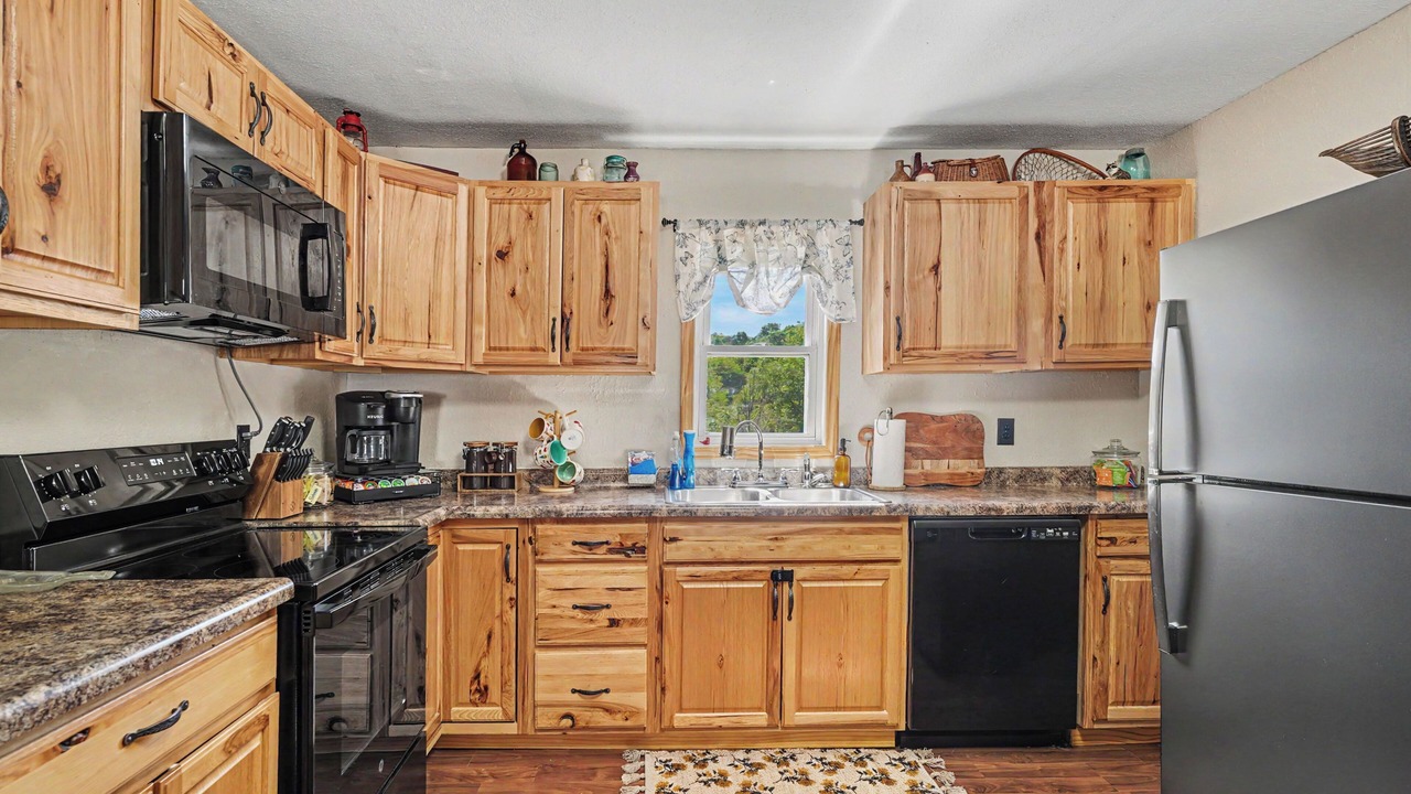 Photo of Kitchen in Eminence