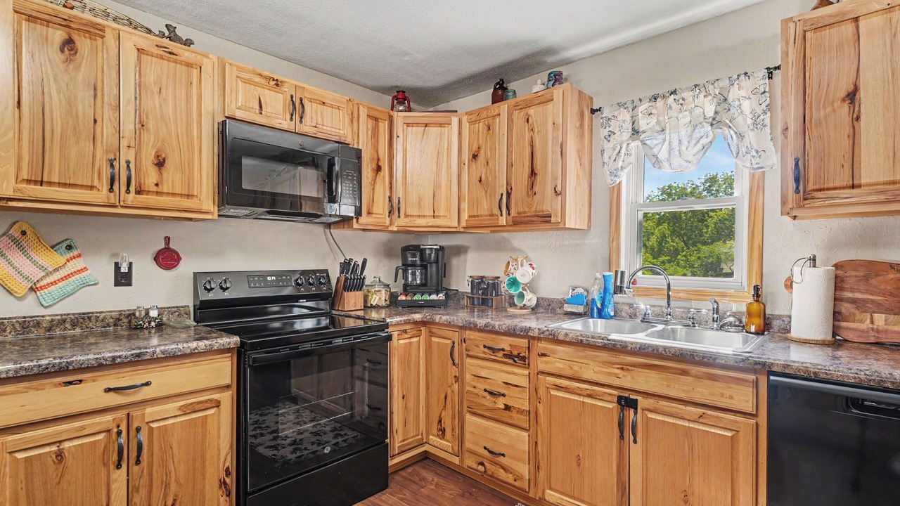 Photo of Kitchen in Eminence