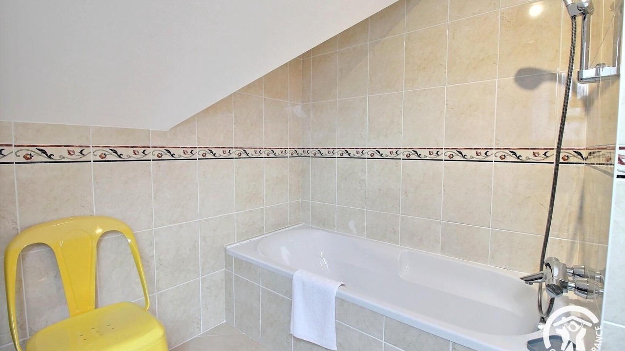 Photo of Bathroom in Theix-Noyalo