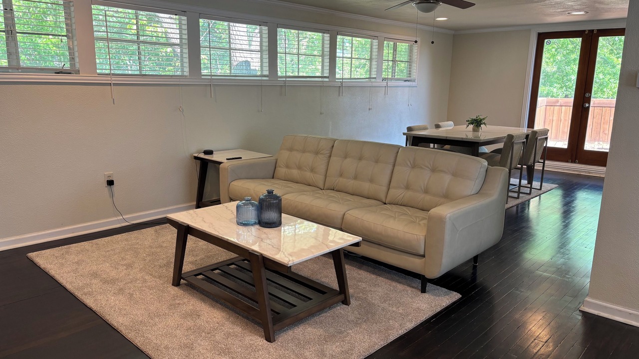 Photo of Livingroom in Monticello
