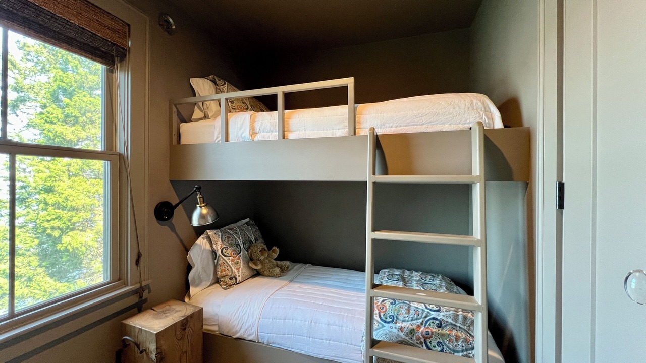 Photo of Bedroom in Mount Vernon