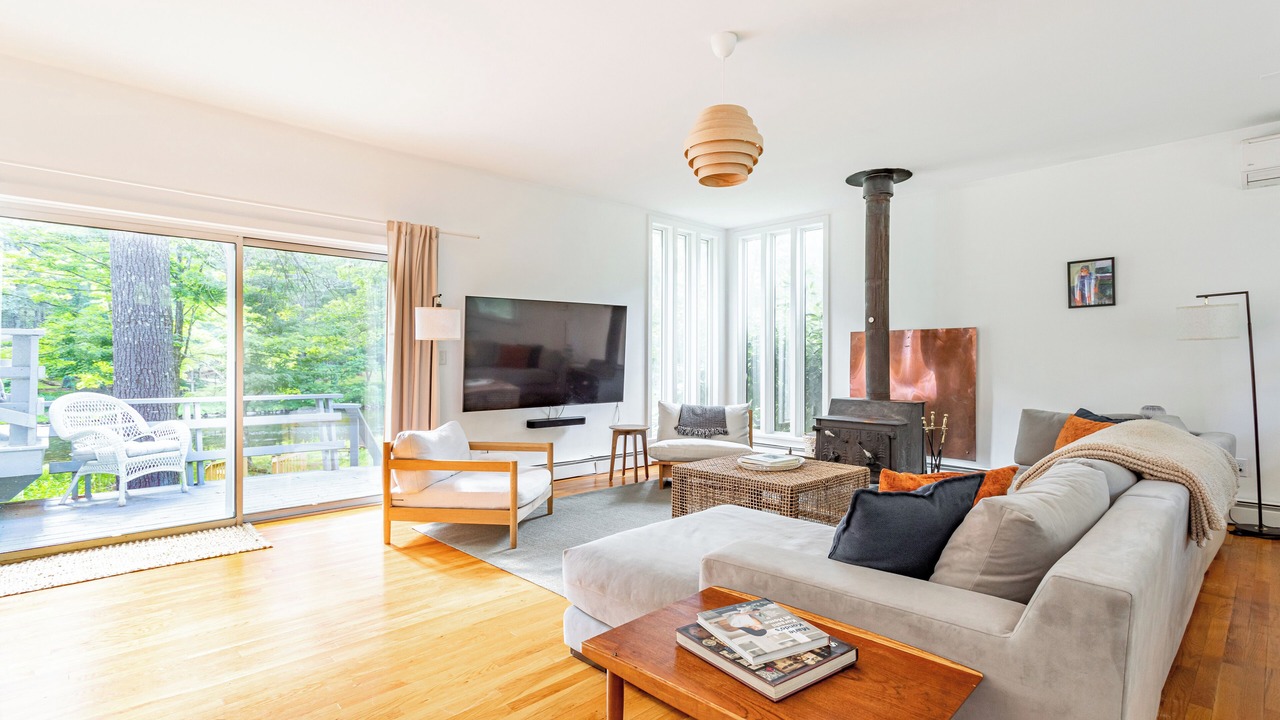 Photo of Livingroom in Cuddebackville