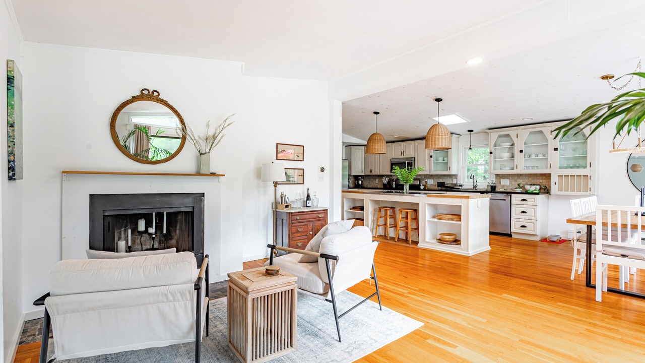 Photo of Livingroom in Cuddebackville