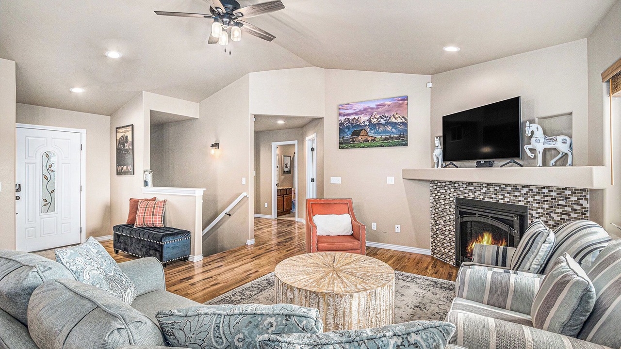 Photo of Others in Carpenter