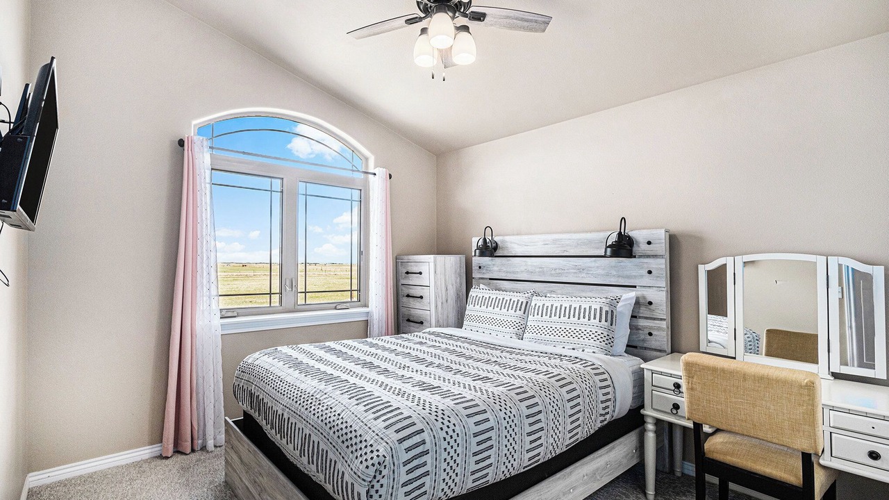 Photo of Bedroom in Carpenter