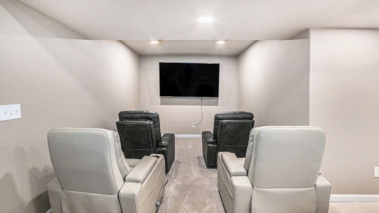 Photo of Bedroom in Carpenter