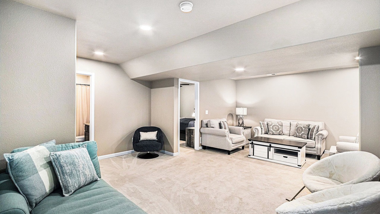 Photo of Others in Carpenter