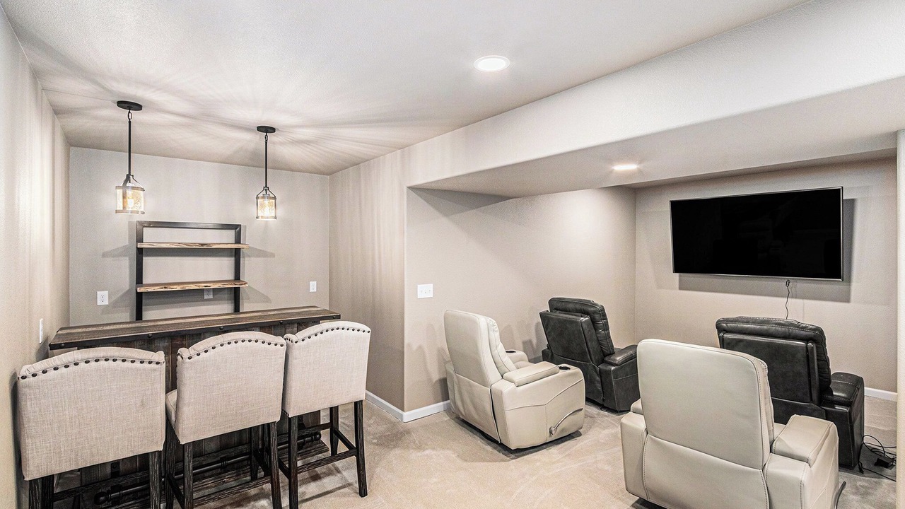 Photo of Bedroom in Carpenter