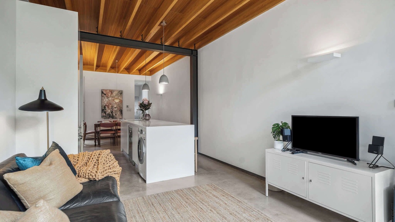 Photo of Others in Annandale