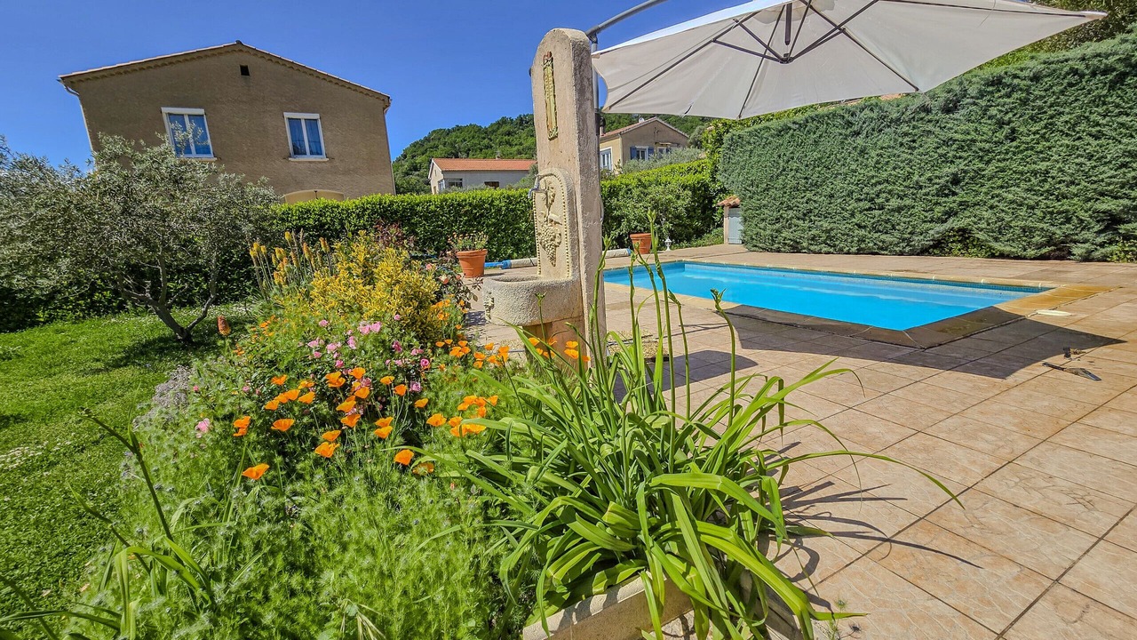 Photo of Outdoor in Volonne