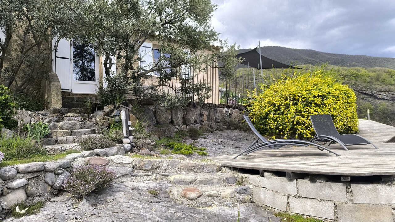 Photo of Patio Balcony in La Robine-sur-Galabre