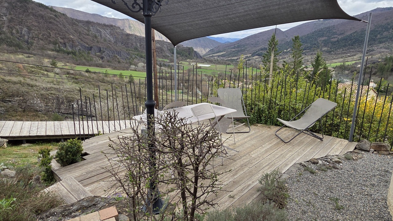 Photo of Patio Balcony in La Robine-sur-Galabre