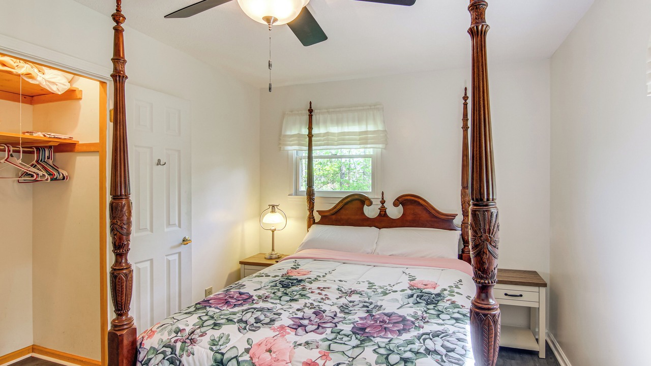 Photo of Bedroom in Pisgah Forest