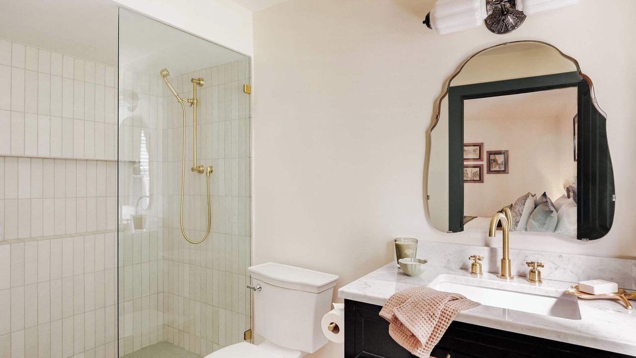 Photo of Bathroom in Touro