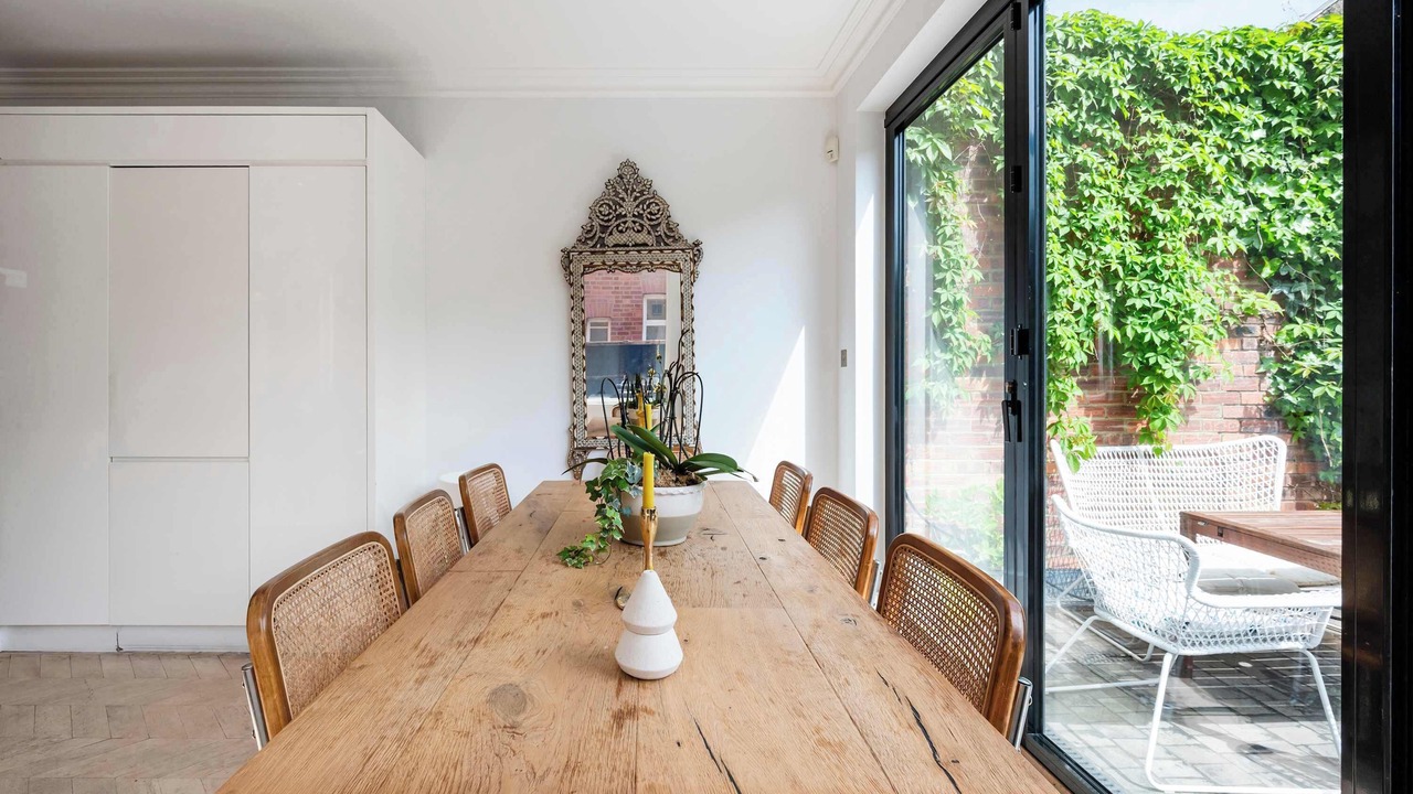 Photo of Others in Mapesbury