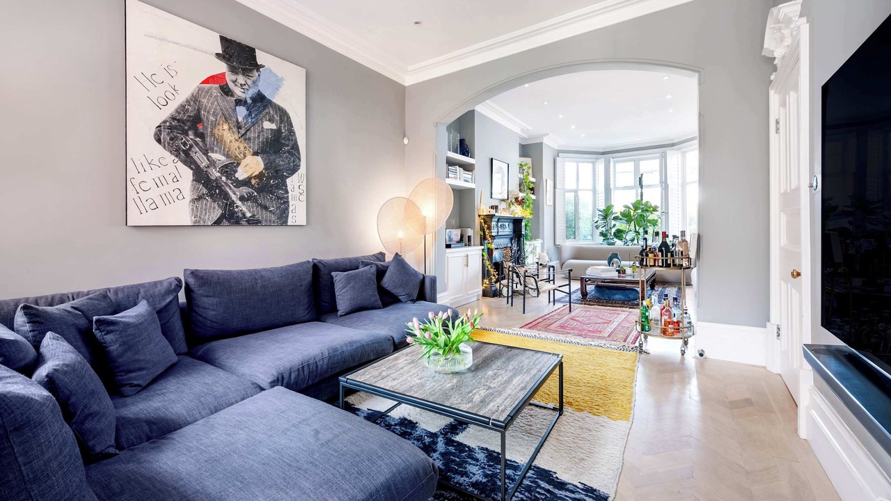 Photo of Livingroom in Mapesbury