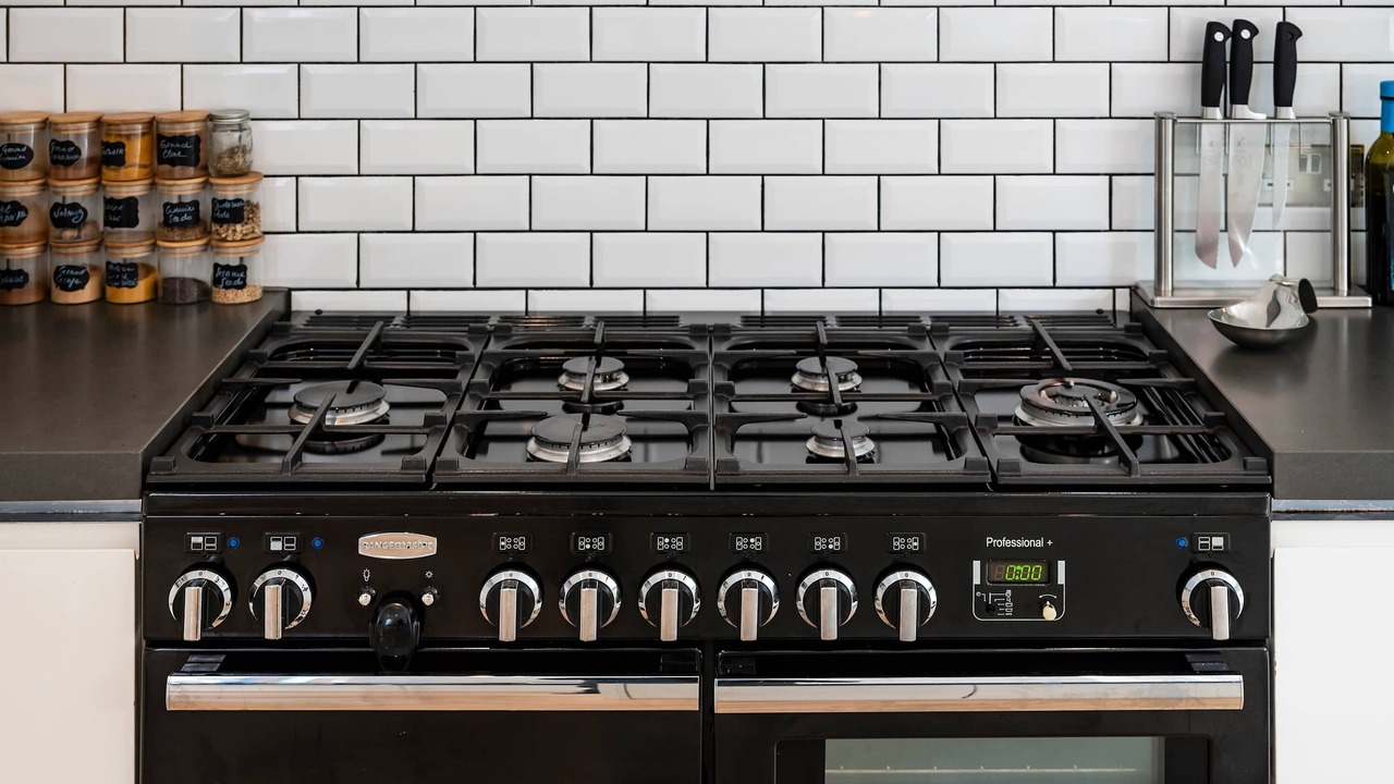 Photo of Kitchen in Mapesbury