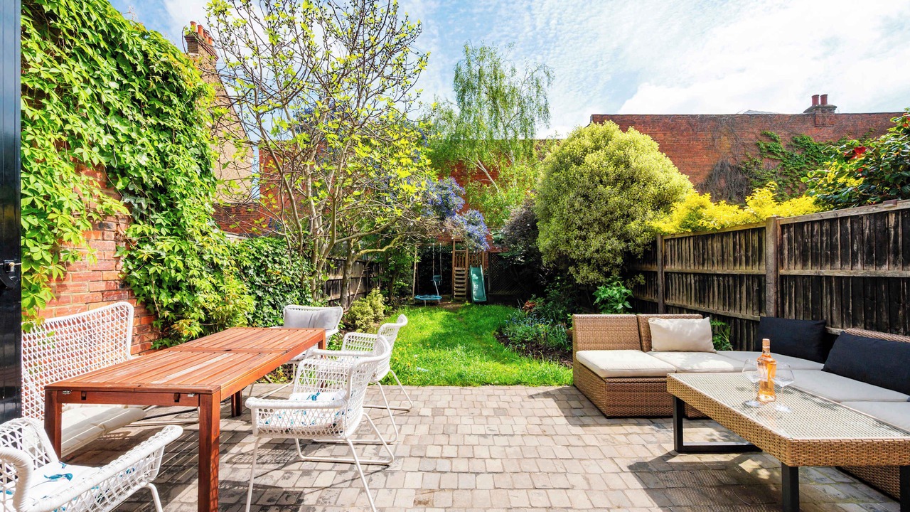 Photo of Outdoor in Mapesbury